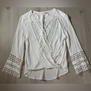 SURF GYPSY Boho Style Blouse Faux Wrap Front Intricate Crochet Lace Detailing